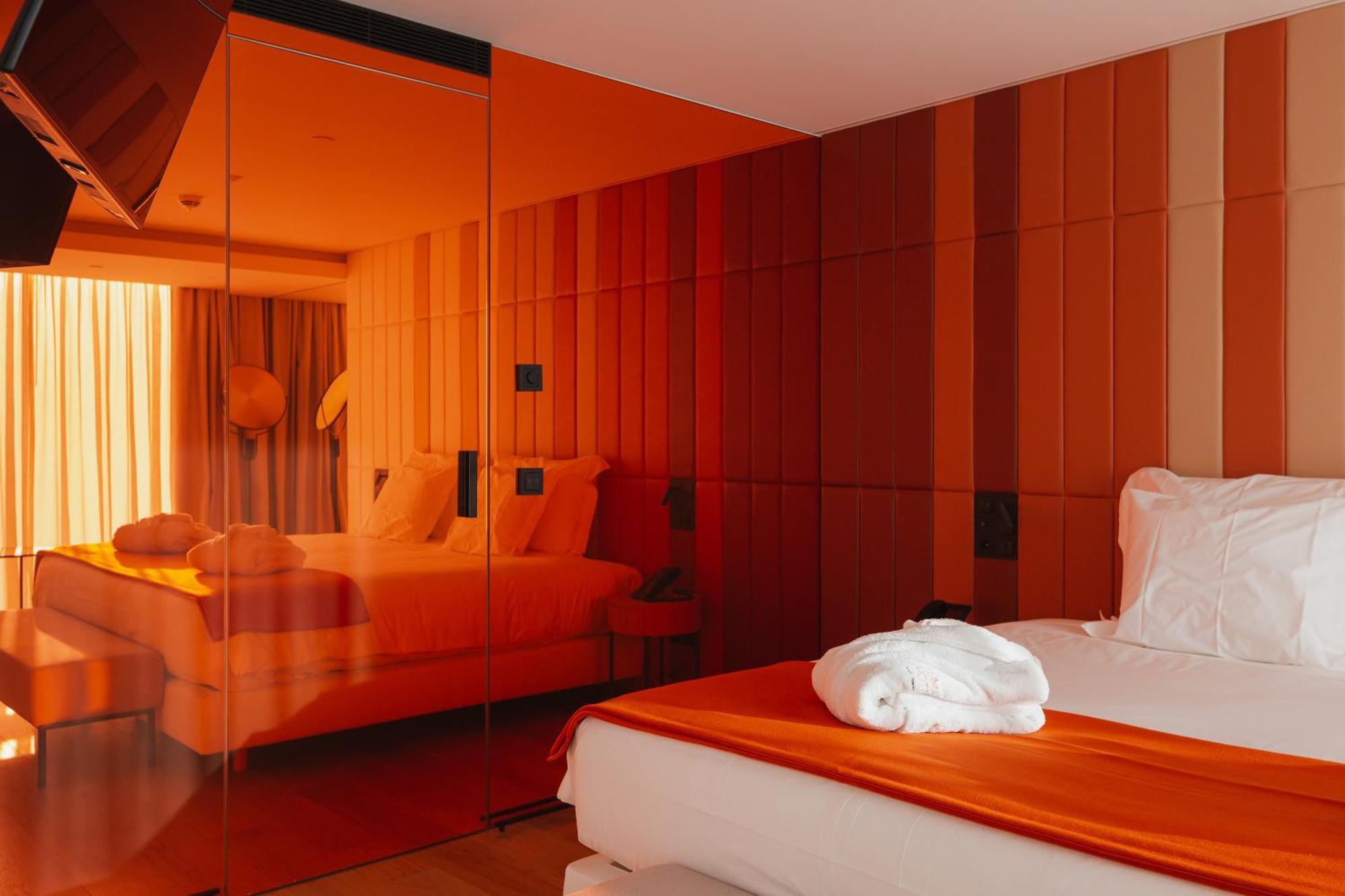 Lumen Hotel & The Lisbon Light Show Номер фото